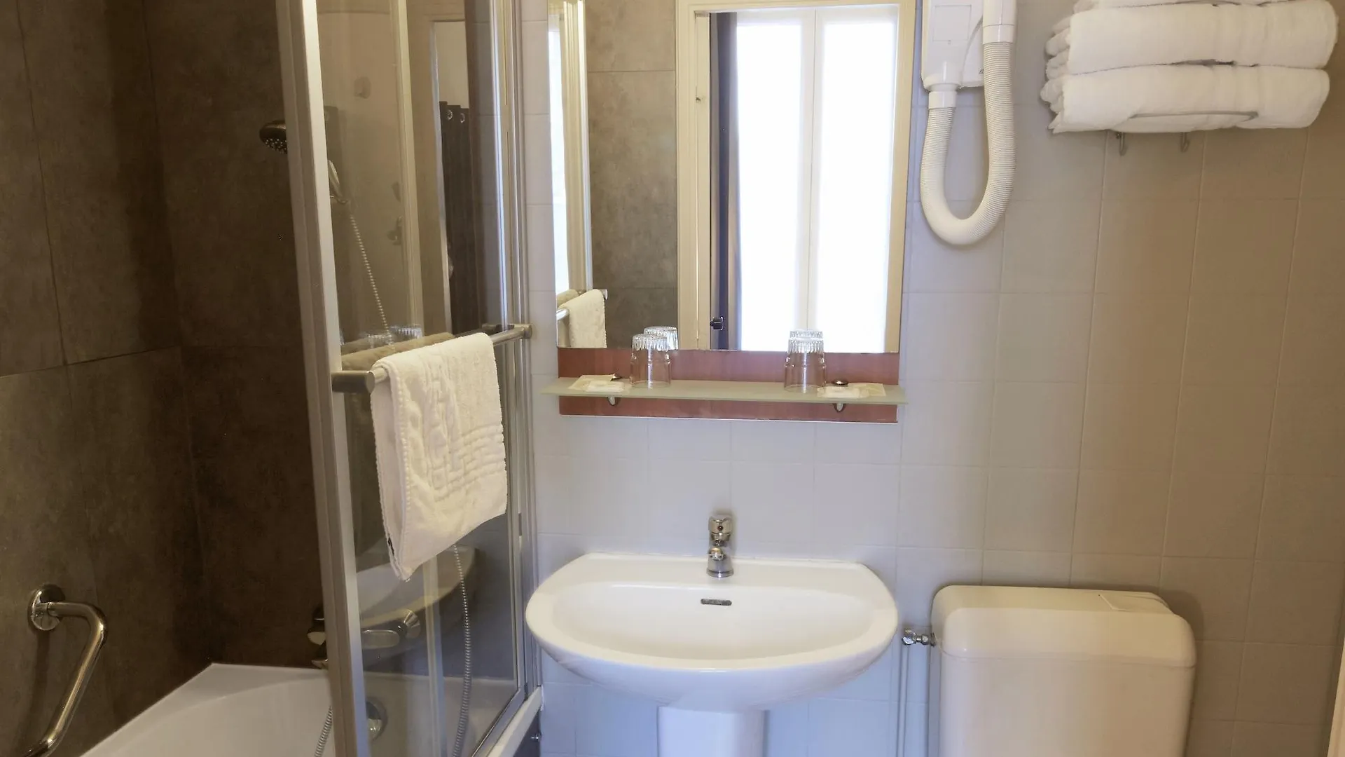 Hotel Paris Villette